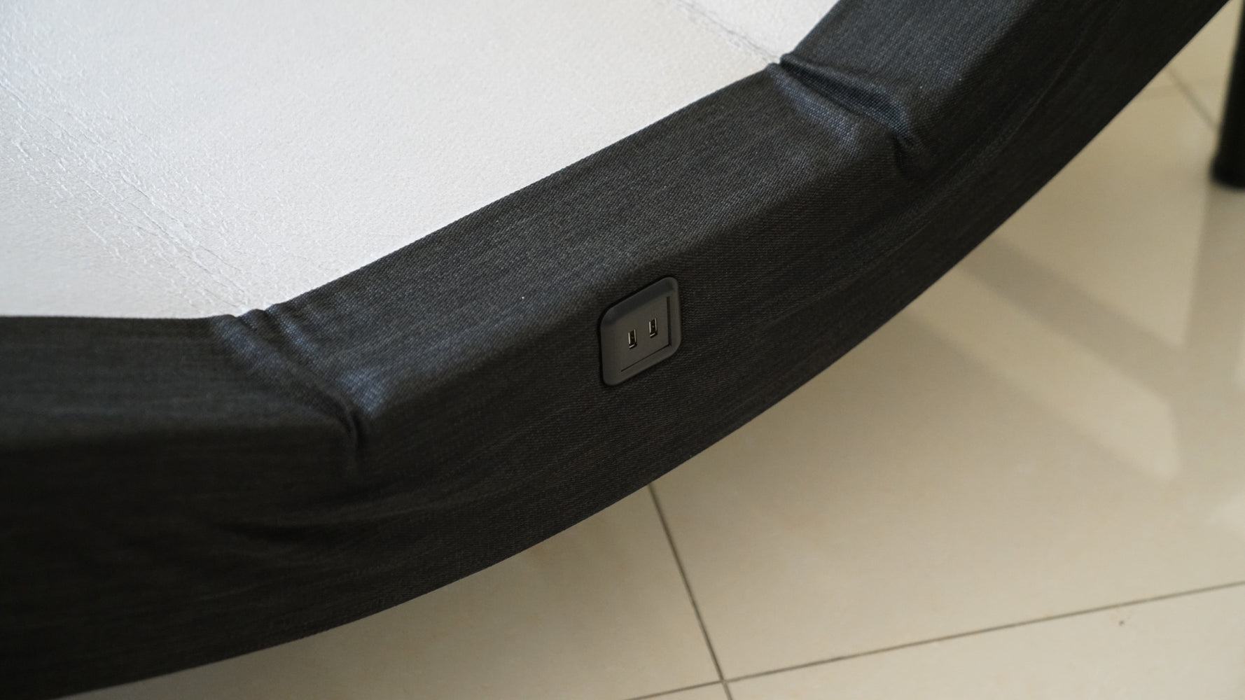 USB ports on BackFlex 3 adjustable base for lumbar support queen size