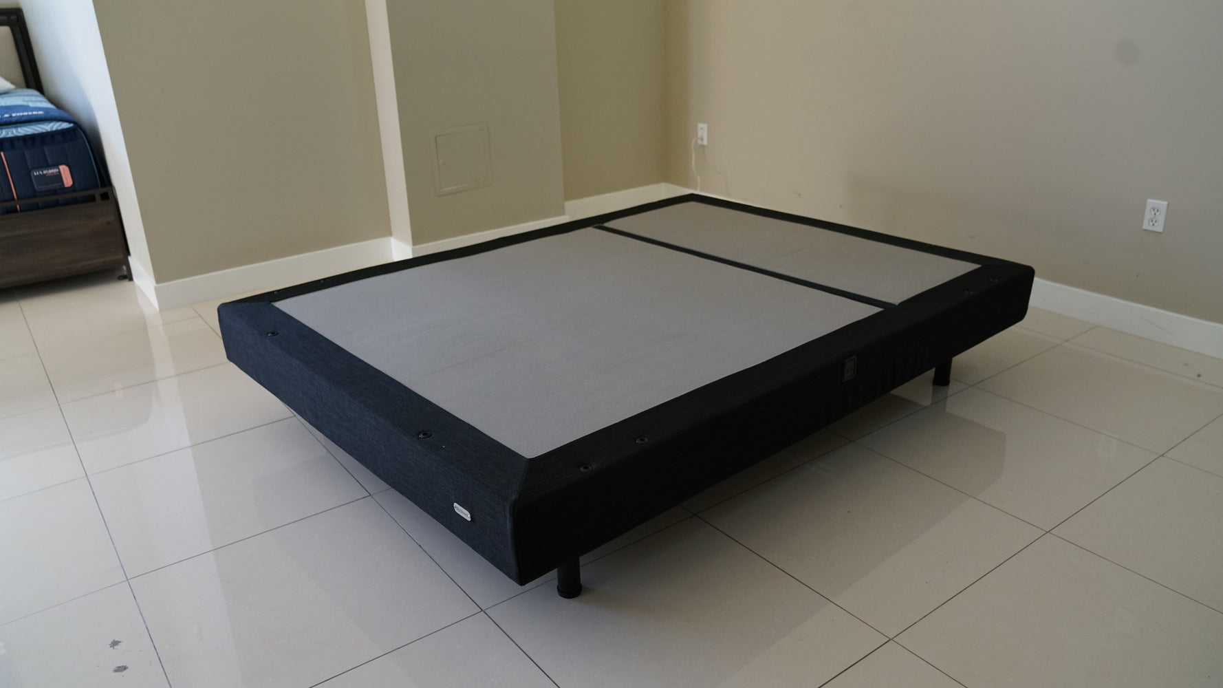 BackFlex 3 adjustable base for back pain queen size in showroom flat